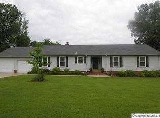 65 Bobwhite Dr, Decatur, AL 35603