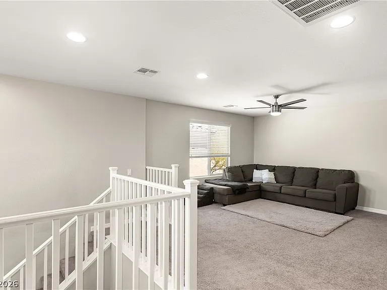 7240 Site St — Photo 15