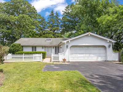1046 Illinois Rd, Wilmette, IL, 60091