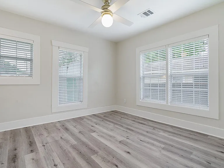 3818 Kennon St — Photo 15