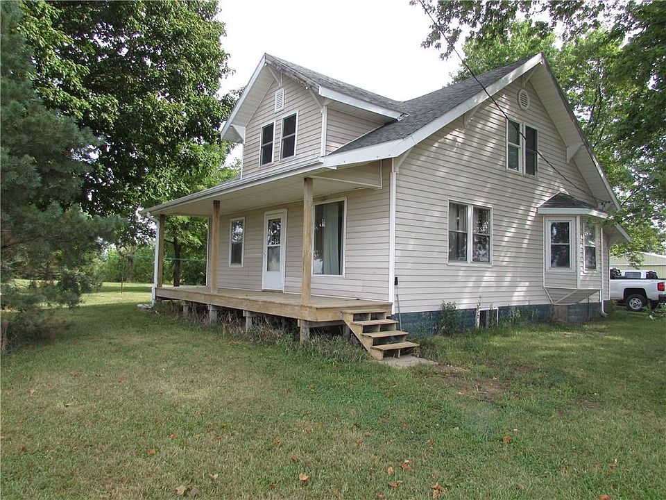 1st image of 1900 176th Pl