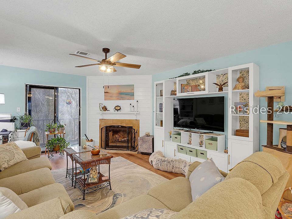 1st image of 155 Dillon Rd APT 2020