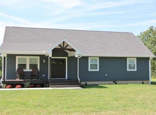 7653 New Glasgow Rd, Scottsville, KY 42164
