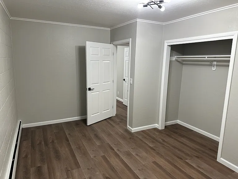 1320 Buena Vista Ave #B — Photo 5