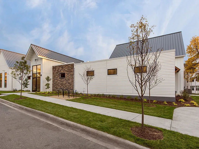 Lemay Lake Apartments — Photo 22