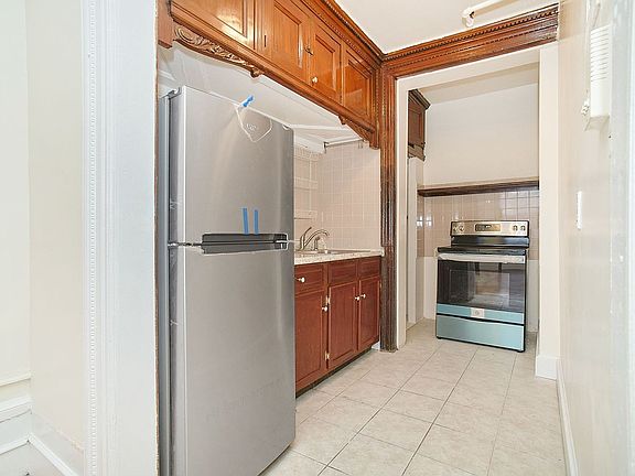 3rd image of 111 W 118th St APT 2