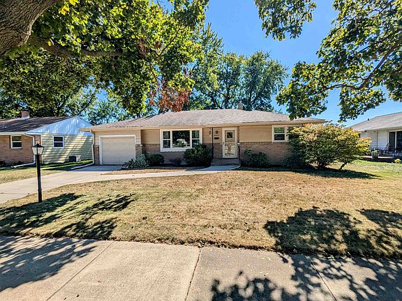 2nd image of 4507 Longmeadow Ln