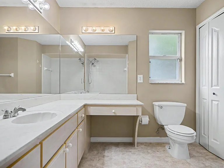 4 Foxhall Ct — Photo 28
