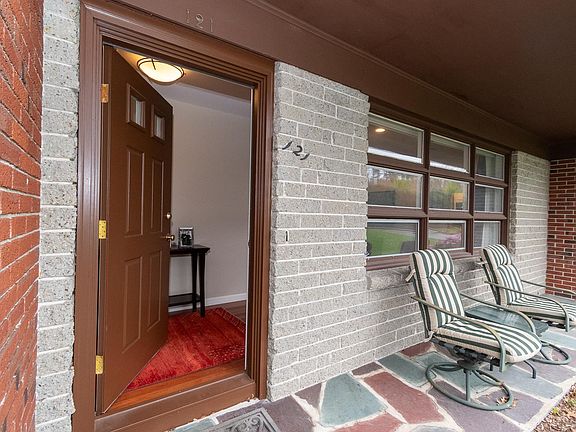 4th image of 121 Madeline Street