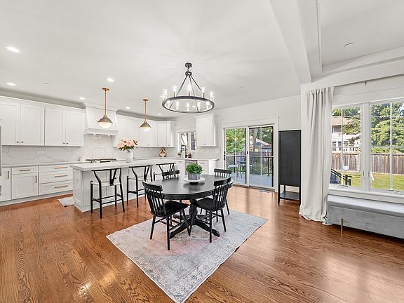 2nd image of 31 Richmond Ave