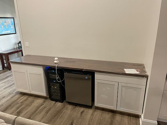 3rd image of 294 Frye Cir