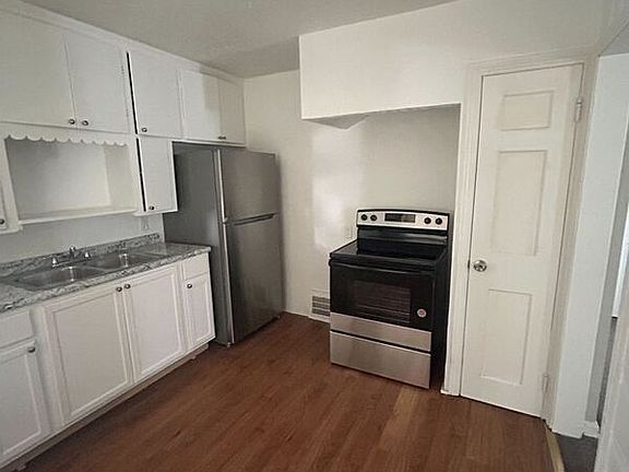 2nd image of 12518 Cooley Ave