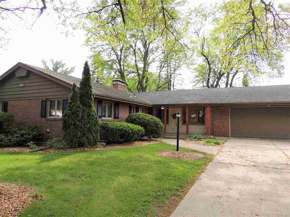 1st image of 722 Tamarack Ln