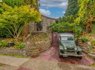 6134 E Burnside St, Portland, OR