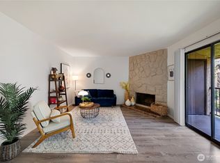 Kingsgate Ridge Manor Condominiums, Kirkland, WA 98034