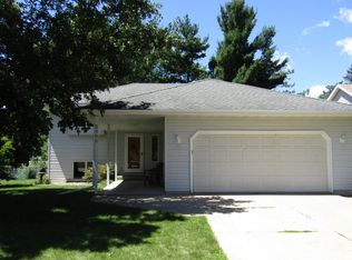 2465 20th Ave SE, Rochester, MN 55904