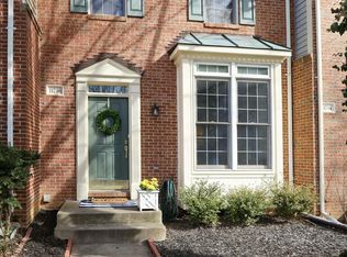 11736 Valley Ridge Cir, Fairfax, VA 22033