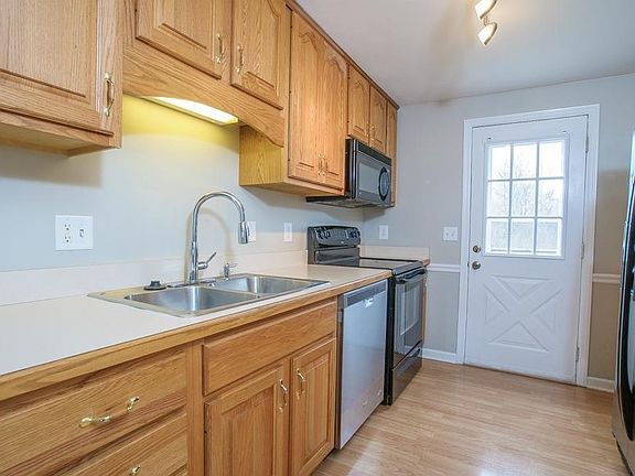 4th image of 3047 Dorf Dr