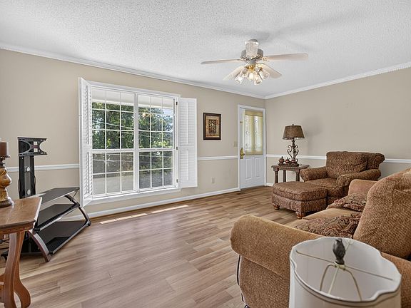 4th image of 1223 Highland Ave