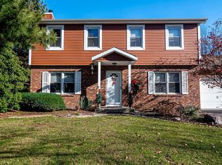 1521 Maplecrest Dr, Castleton, NY 12033