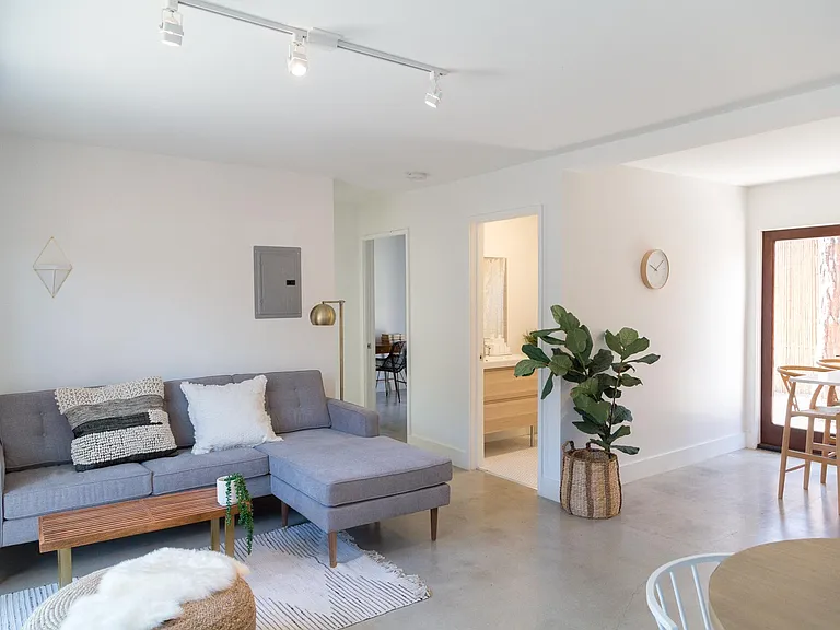 5525 Media Dr #1 — Photo 11