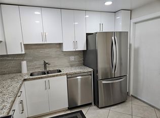 330 SE 2nd St APT 504G, Hallandale, FL 33009
