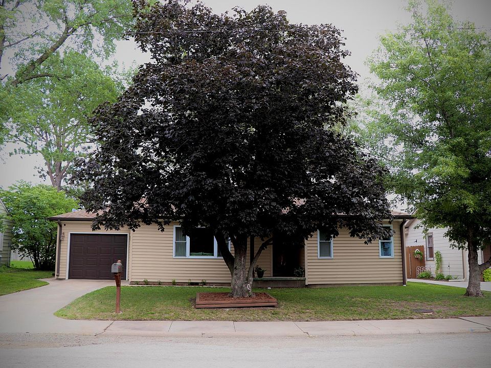 1st image of 602 S Lincoln St
