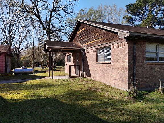 3rd image of 186 Shelter Ln