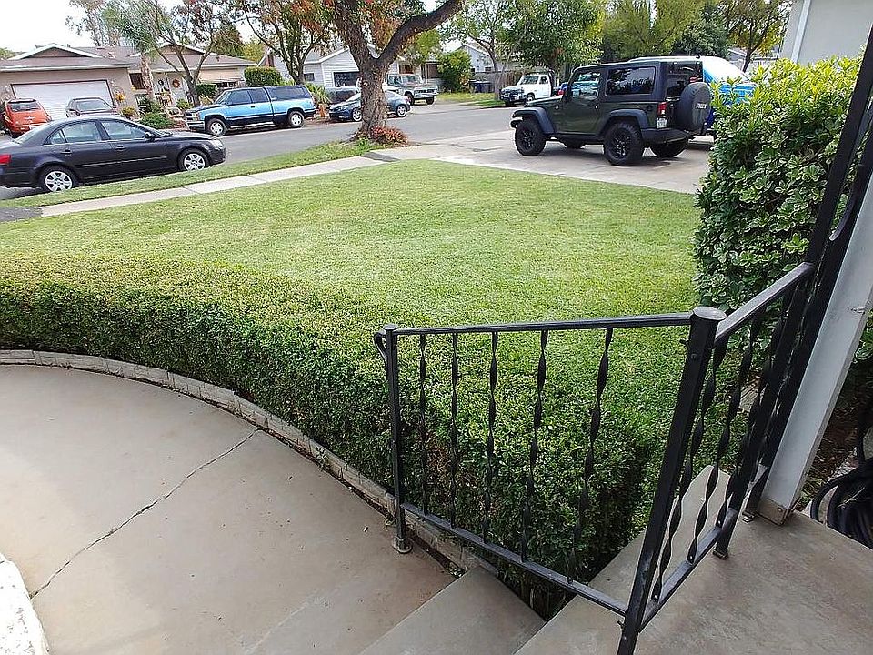 2nd image of 3251 Shamrock Ave