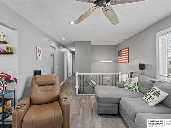 4th image of 5607 N 112th Cir