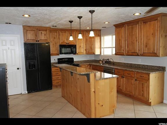 3rd image of 7515 S Mitt Ln