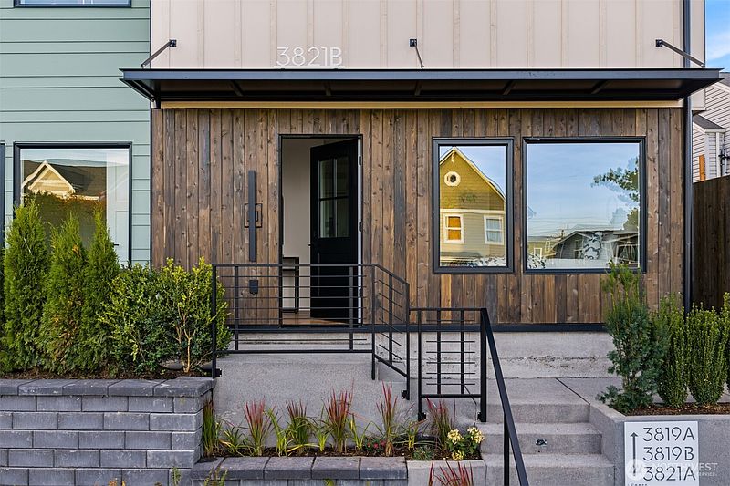 3rd image of 3821 36th Avenue SW #B