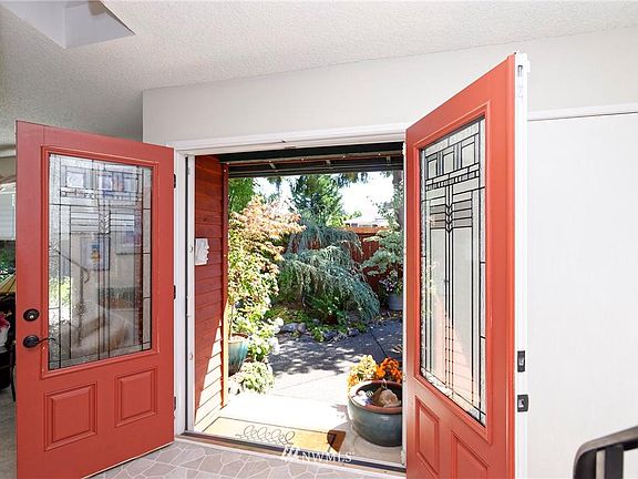 2nd image of 3101 N Narrows Dr