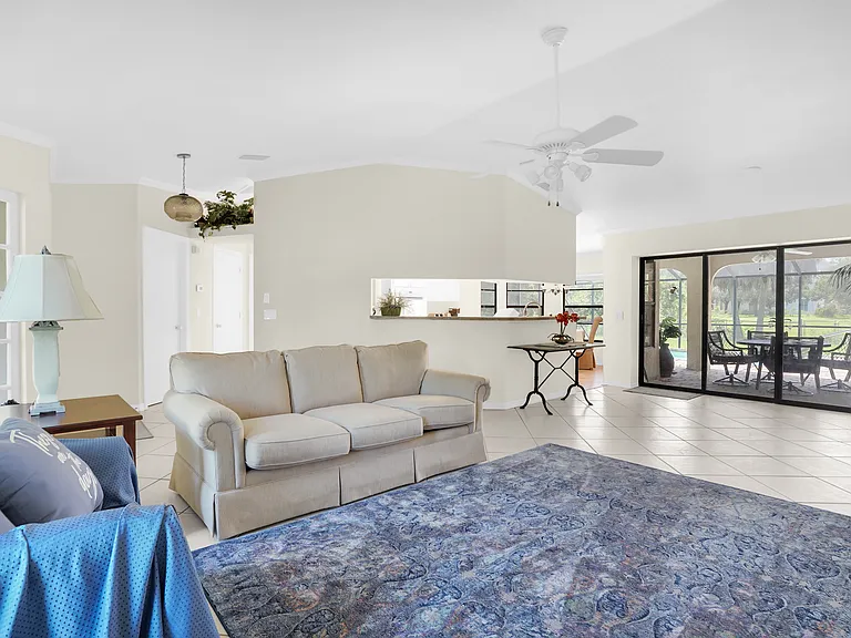 4785 Hansard Ave — Photo 9