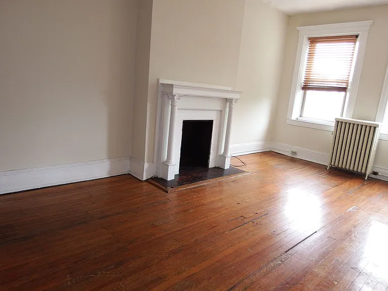 3040 Saint Paul St — Photo 8