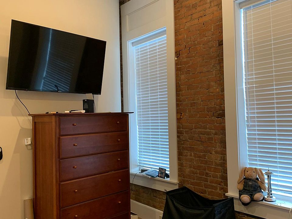 Master Bedroom, southern exposure