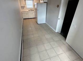 26 W 11th St #8, Tyrone, PA 16686