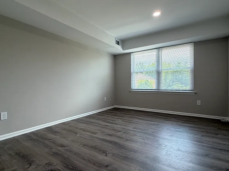 4548 Rosemarie Dr — Photo 17