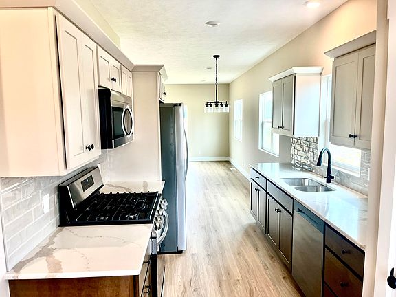 4th image of 2489 Gray Wolf Way