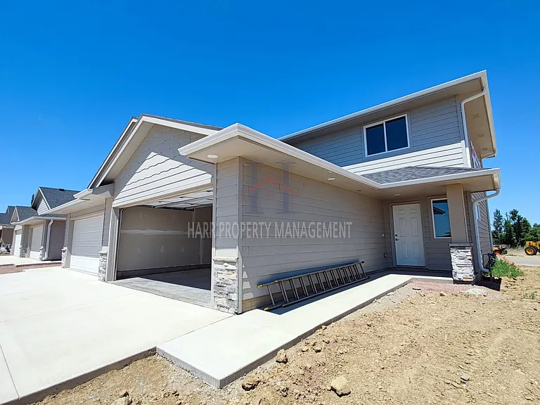 Sundance Ridge / Hitching Place — Photo 3