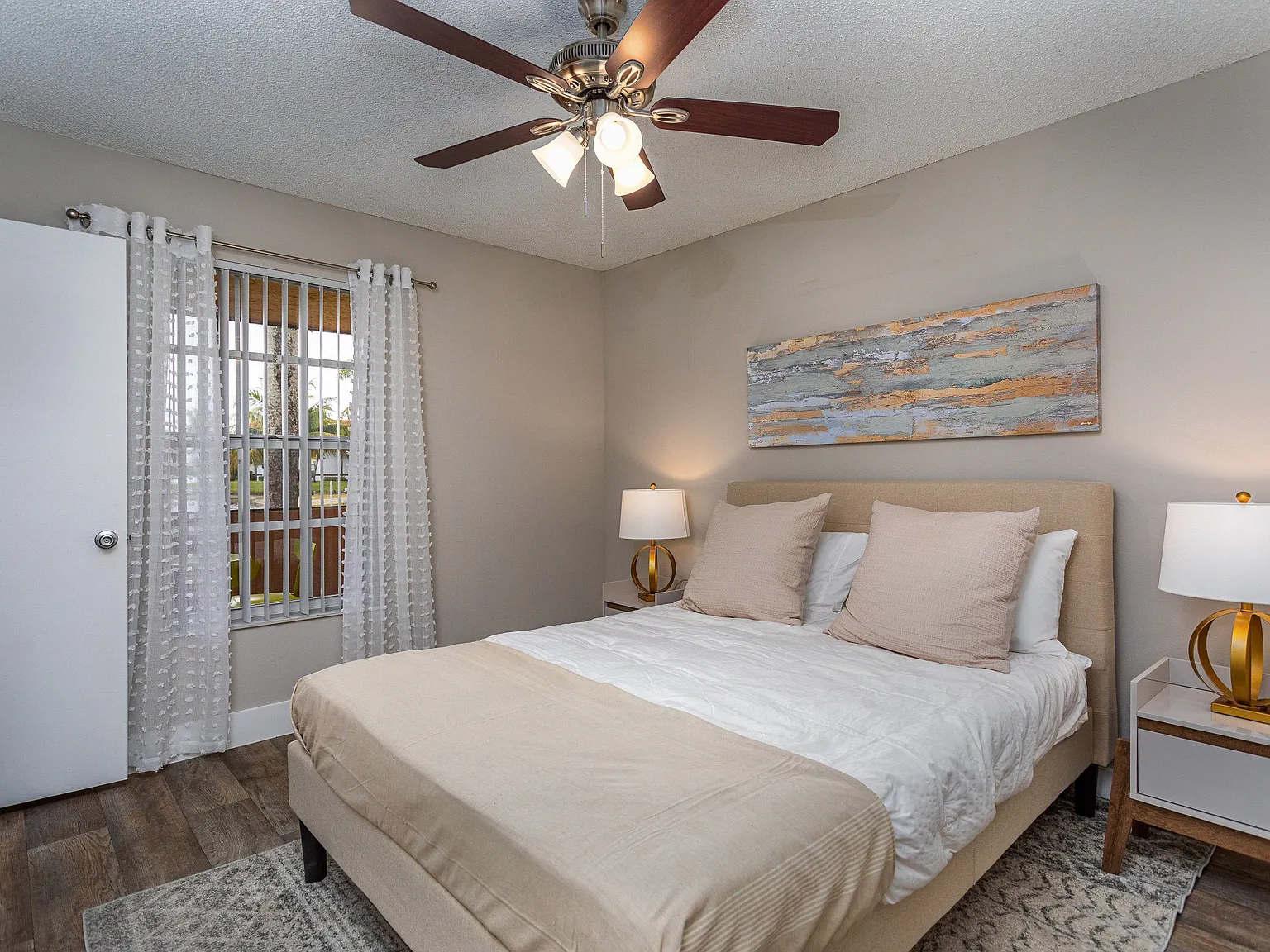The Landings at Pembroke Lakes — Photo 4