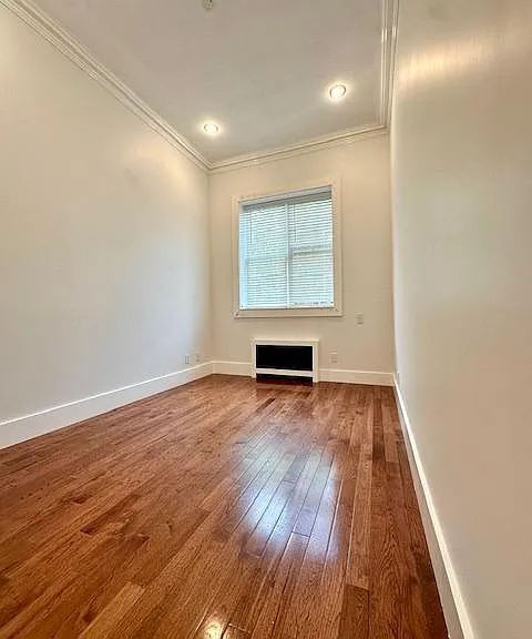 219 Franklin St #1 — Photo 3