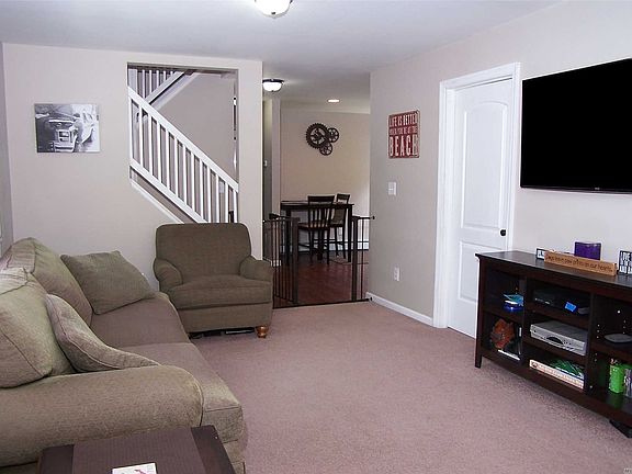 4th image of 145 Beaver Dr