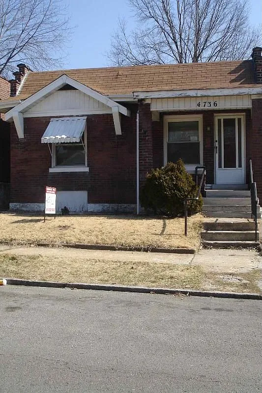 4736 Newport Ave photo 1