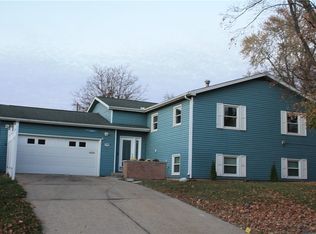 318 E Christine Dr, Decatur, IL 62526