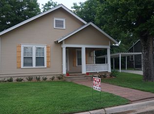303 Water St, Whitesboro, TX 76273