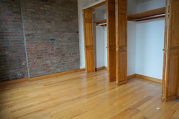 Rented by Compass | media 10