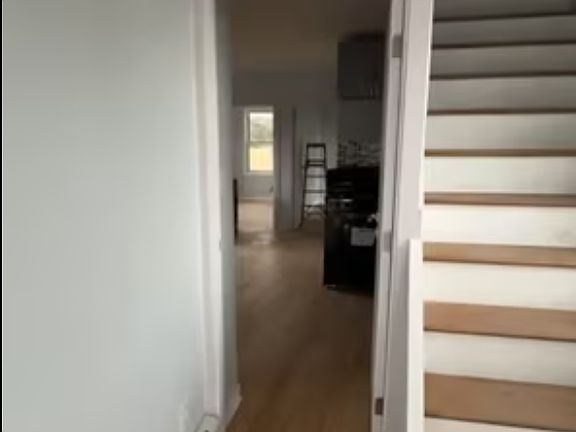 4th image of 376 Pearsall Ave Floor 1