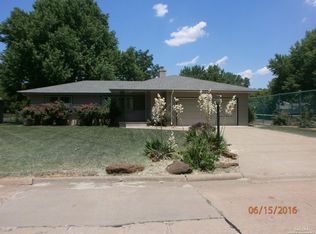 2419 Melrose Ln, Salina, KS 67401
