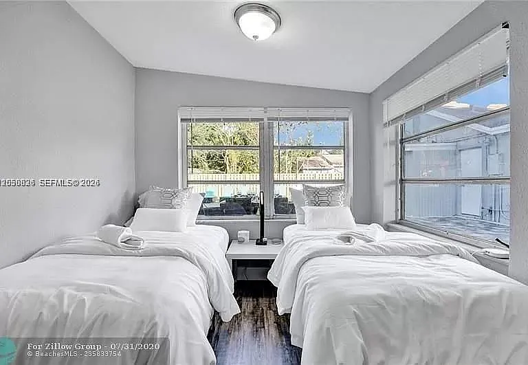 608 N 24th Ave #608 — Photo 5